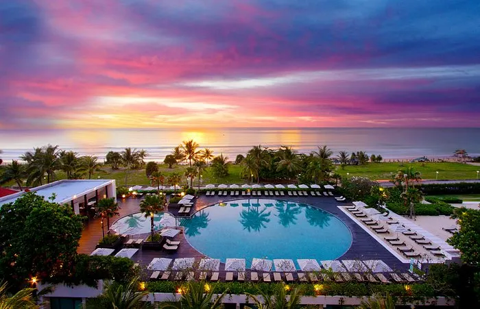 Pullman Phuket Karon Beach Resort